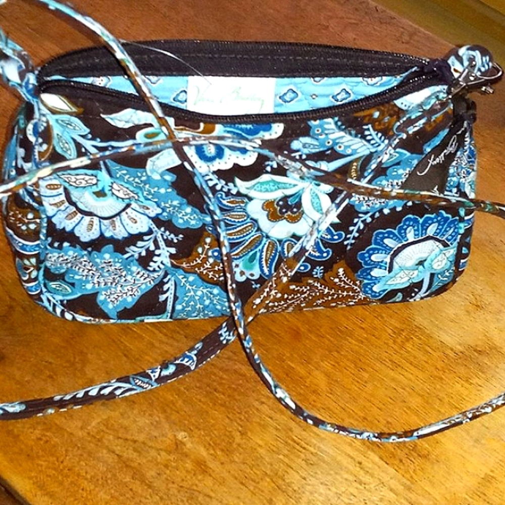 Vera Bradley crossbody zip top purse
